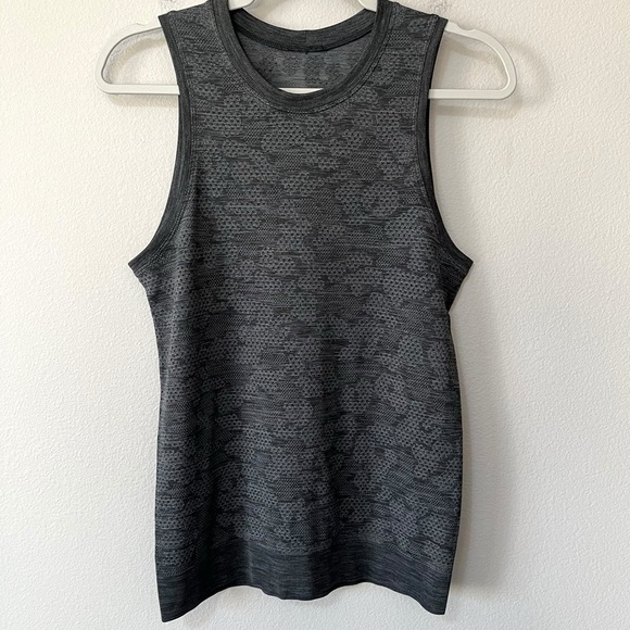 Lululemon Women’s Size 4 Breeze By Muscle Tank Polar Spots Titanium/Black Run - Picture 4 of 8